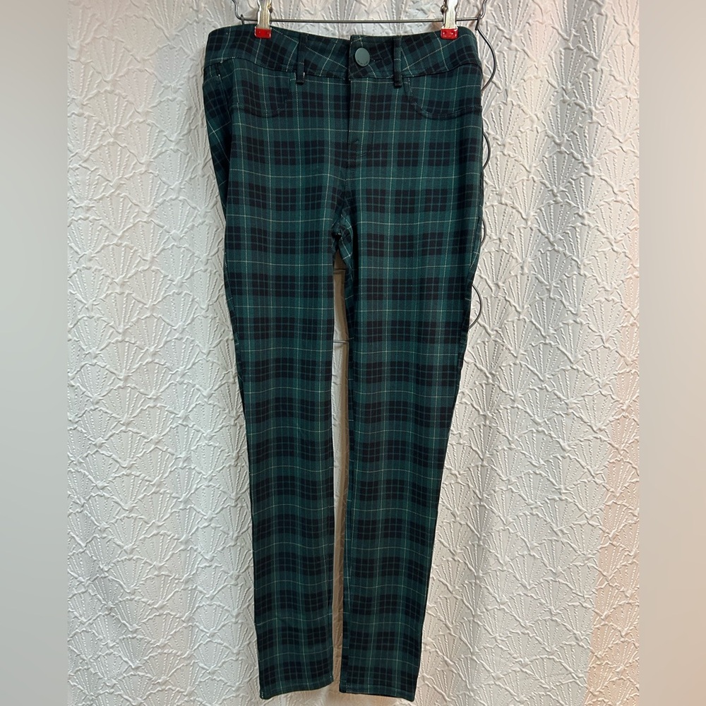 Seven7 Size 4 Green Plaid Skinny Pants